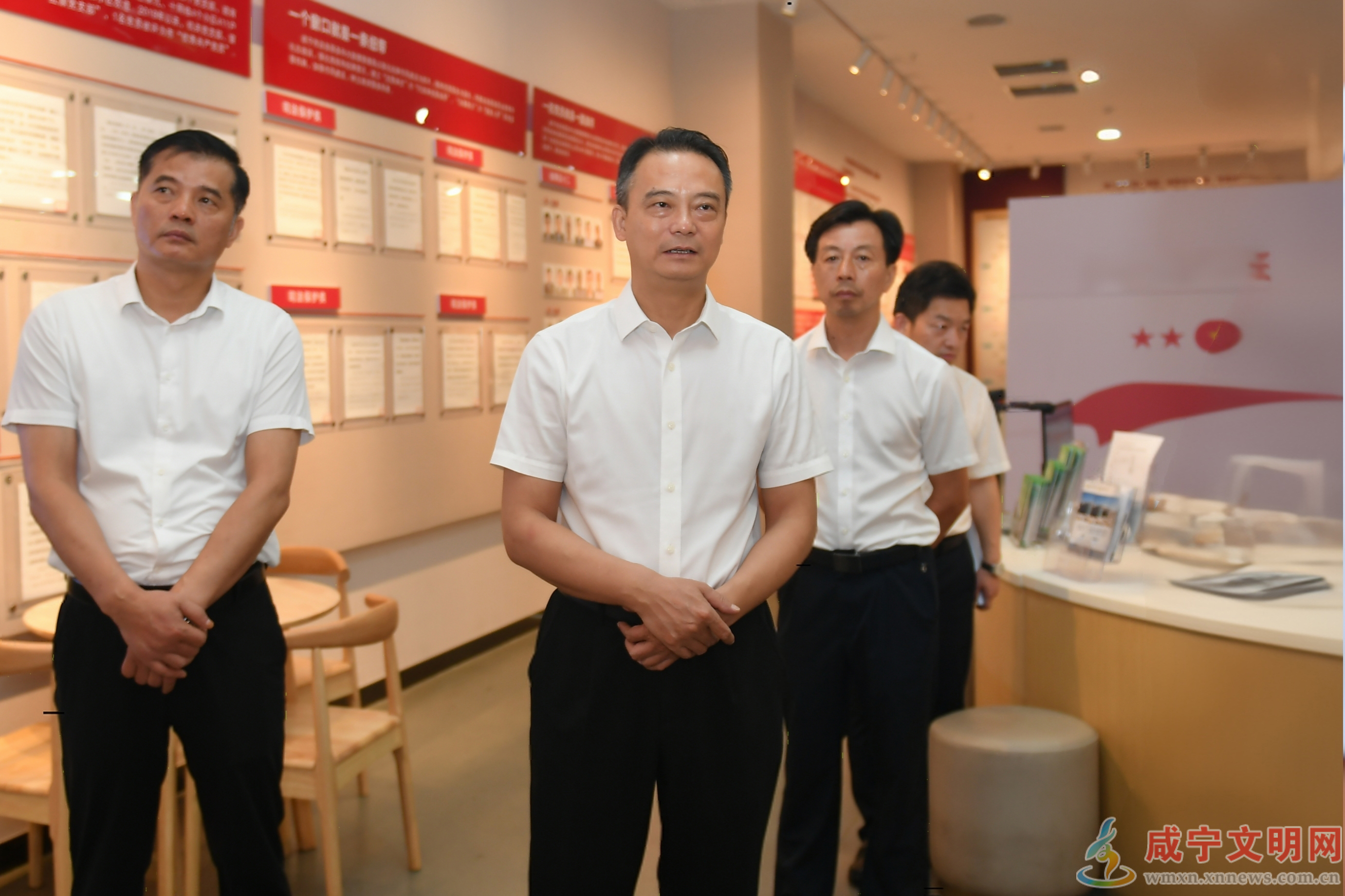 周锋专题调研市区一体化工作时强调  加大探索实践　完善体制机制  推动市区一体化改革走深走实